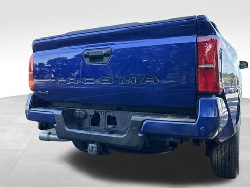 Certified 2024 Toyota Tacoma SR5 AWD/4WD image 21