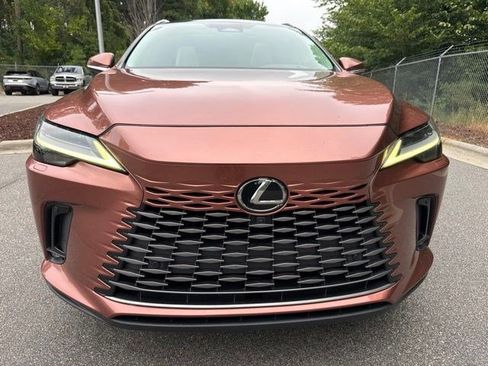 Used 2024 Lexus RX 350 FWD w/ Convenience Package image 2