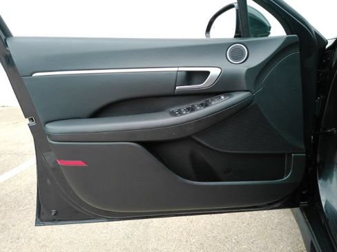 Used 2025 Hyundai Sonata SEL FWD image 13