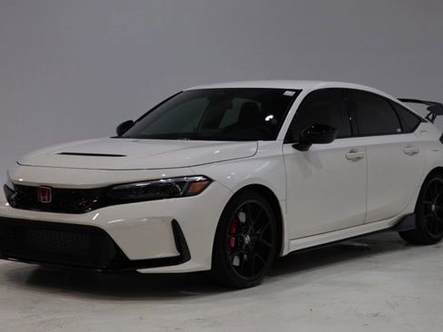 Used 2025 Honda Civic Type R image 3