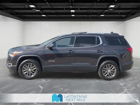 Used 2017 GMC Acadia SLT FWD image 2
