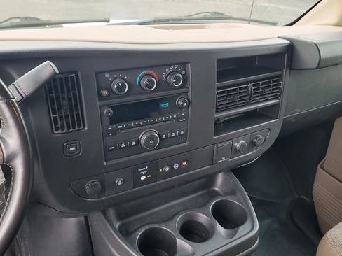 Used 2019 Chevrolet Express 2500 w/ Enhanced Convenience Package RWD image 21