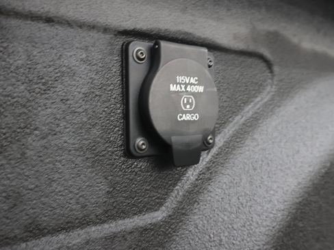 Used 2023 RAM 2500 Laramie AWD/4WD image 33