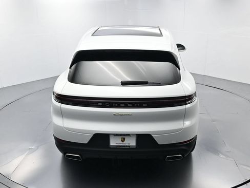 Certified 2026 Porsche Cayenne E-Hybrid AWD/4WD image 34