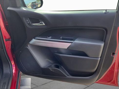 Used 2021 Chevrolet Colorado LT w/ Safety Package RWD image 23