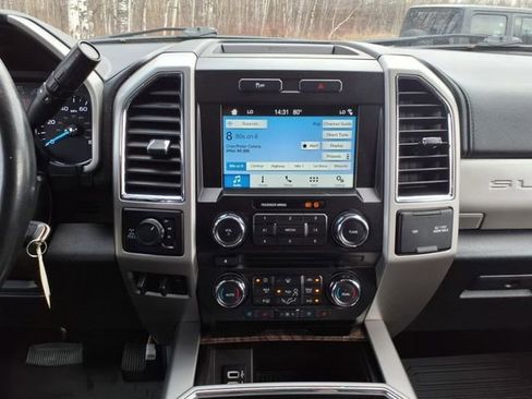 Used 2018 Ford F250 Lariat w/ Chrome Package image 12