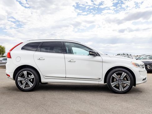 Used 2017 Volvo XC60 T6 Dynamic w/ Preferred Option Package AWD/4WD image 10