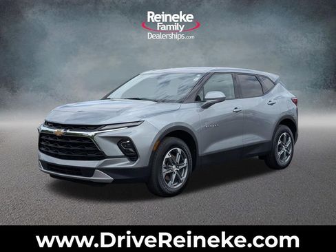 Used 2025 Chevrolet Blazer LT AWD/4WD image 1