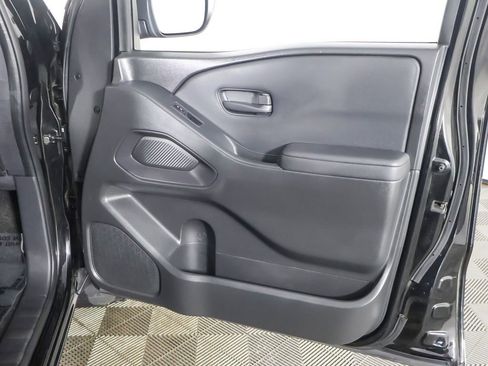 Used 2022 Nissan Frontier S w/ Technology Package AWD/4WD image 17