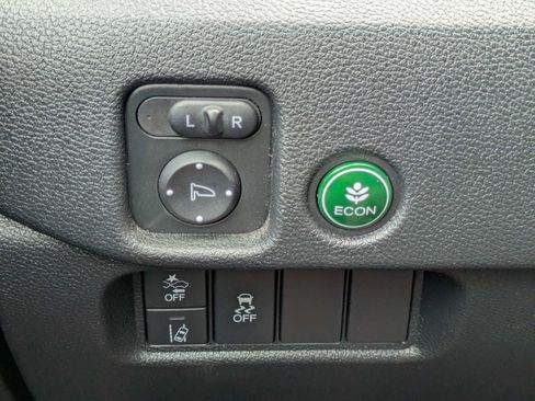 Used 2022 Honda Pilot TrailSport image 18