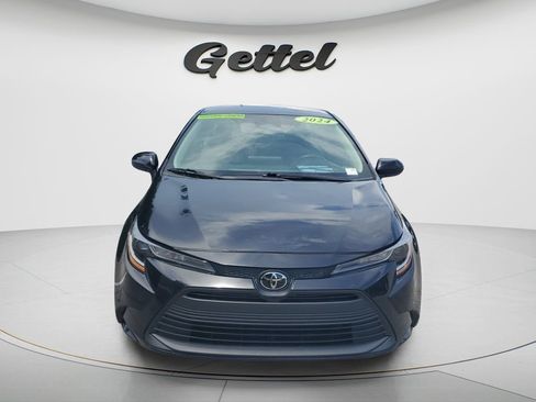 Used 2024 Toyota Corolla LE FWD image 2