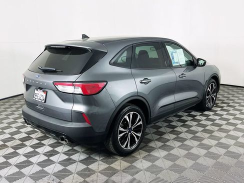 Used 2022 Ford Escape SE w/ SE Sport Appearance Package FWD image 7