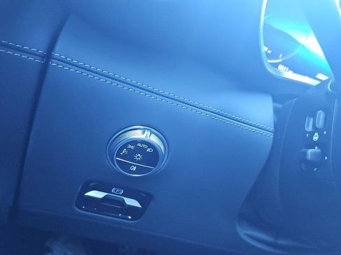 Used 2022 Mercedes-Benz SL 55 AMG 4MATIC image 15