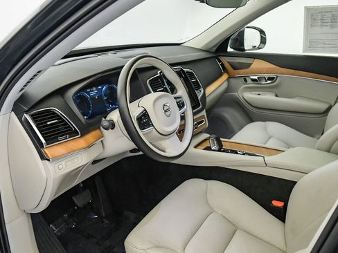 Used 2022 Volvo XC90 T8 Inscription Expression w/ Advanced Package AWD/4WD image 17