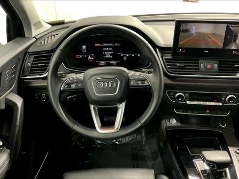 Certified 2025 Audi Q5 2.0T Premium Plus w/ Premium Plus Package image 8