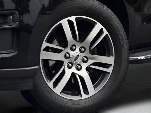 Used 2022 Ford Expedition XLT AWD/4WD image 29