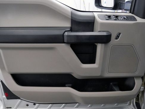 Used 2017 Ford F350 XL w/ STX Appearance Package AWD/4WD image 13