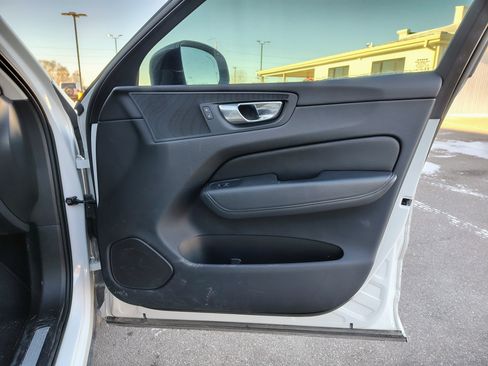 Used 2023 Volvo XC60 B5 Plus w/ Climate Package image 13