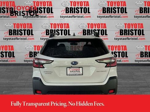 Used 2024 Subaru Outback Premium AWD/4WD image 4