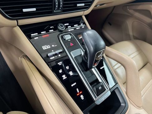 Used 2020 Porsche Cayenne S AWD/4WD image 18