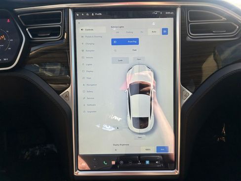 Used 2014 Tesla Model S image 24