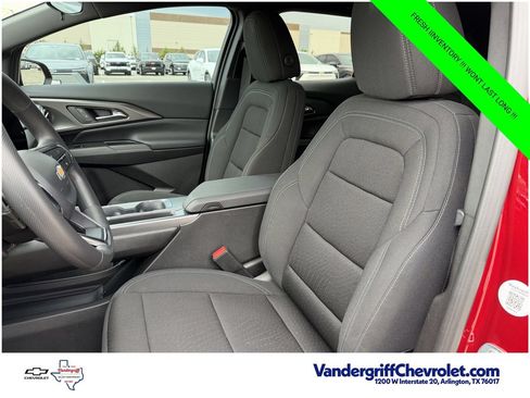 Used 2025 Chevrolet Equinox EV LT FWD image 23