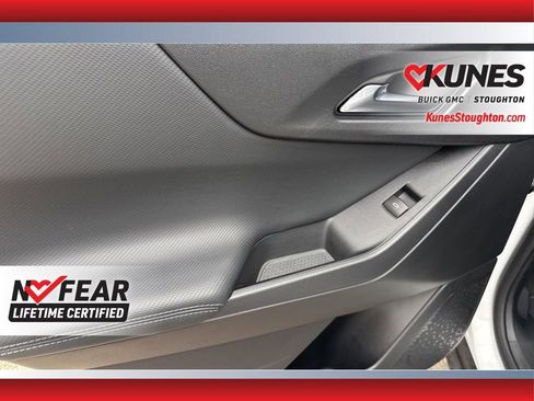 Used 2026 Chevrolet Equinox LT AWD/4WD image 40