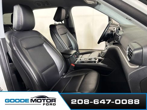 Used 2020 Ford Explorer XLT w/ Equipment Group 202A AWD/4WD image 24