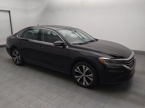 Used 2022 Volkswagen Passat 2.0T SE FWD image 11