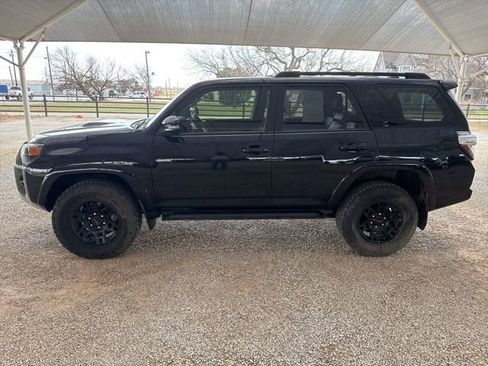 Used 2023 Toyota 4Runner TRD Off-Road Premium image 4