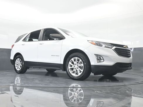 Used 2021 Chevrolet Equinox LS image 58