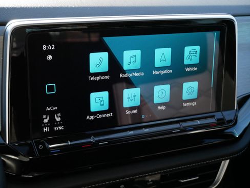 Certified 2024 Volkswagen Atlas Cross Sport SE w/ Panoramic Sunroof Package image 22