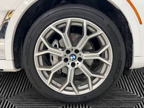 Used 2022 BMW X7 xDrive40i AWD/4WD image 13