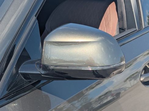 Used 2022 BMW X6 xDrive40i w/ Executive Package image 21