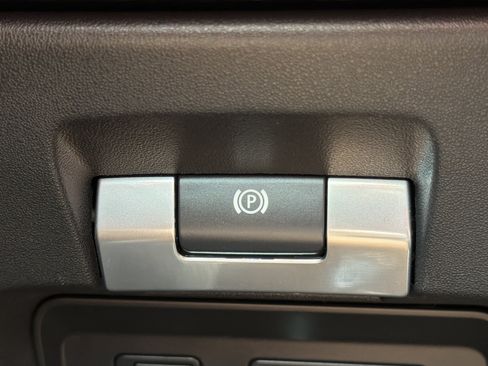 Used 2020 Land Rover Range Rover Evoque S AWD/4WD image 11