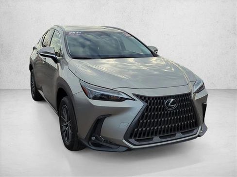 Used 2022 Lexus NX 250 NX 250 image 3