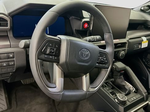 Used 2026 Toyota 4Runner TRD Off-Road Premium AWD/4WD image 18