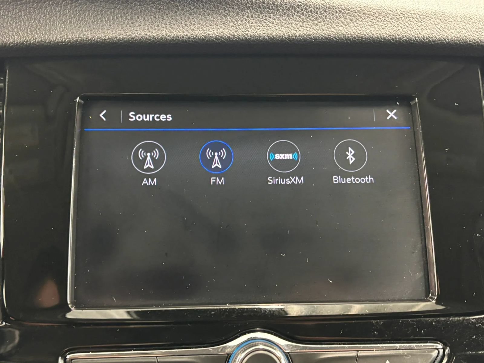 Used 2022 Buick Encore Preferred AWD/4WD image 38