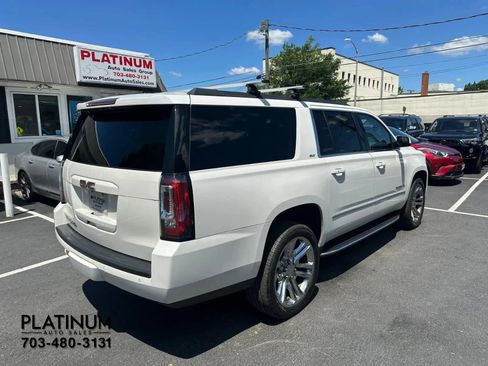 Used 2018 GMC Yukon XL SLT w/ Premium Edition AWD/4WD image 5