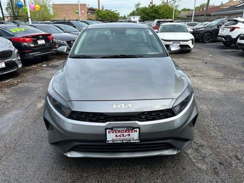 Used 2023 Kia Forte LXS FWD image 2