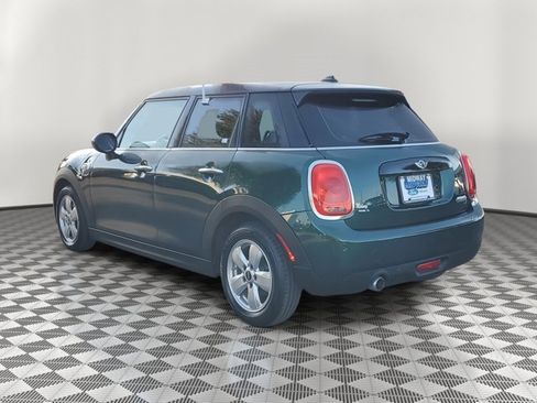 Used 2018 MINI Cooper 4-Door Hardtop image 4
