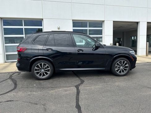Used 2021 BMW X5 xDrive40i w/ M Sport Package AWD/4WD image 3