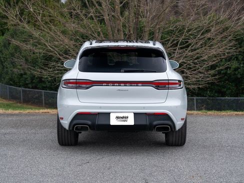 Certified 2025 Porsche Macan AWD/4WD image 7