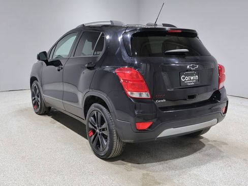 Used 2021 Chevrolet Trax LT w/ Redline Edition AWD/4WD image 5