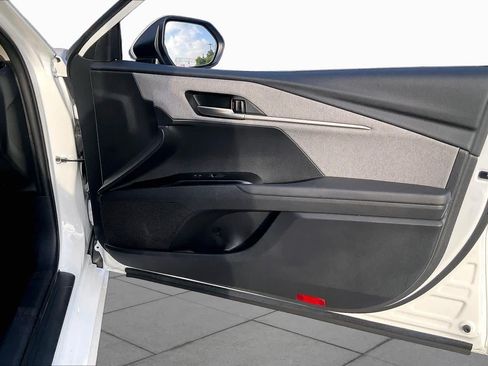 Used 2025 Toyota Camry Hybrid FWD image 22