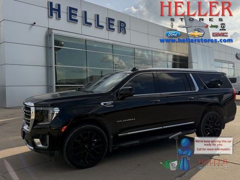 Used 2023 GMC Yukon XL SLT w/ SLT Premium Package AWD/4WD image 1