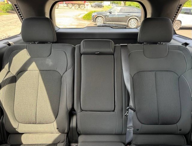 Used 2025 Jeep Grand Cherokee Laredo X w/ Luxury Tech Group I AWD/4WD image 28