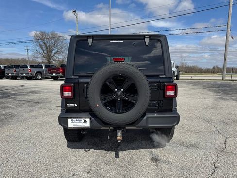 Used 2021 Jeep Wrangler Unlimited Sport image 4