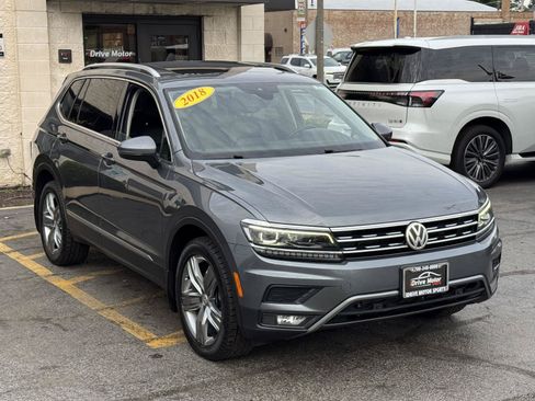 Used 2018 Volkswagen Tiguan SEL Premium w/ 3rd Row Seat Package AWD/4WD image 12
