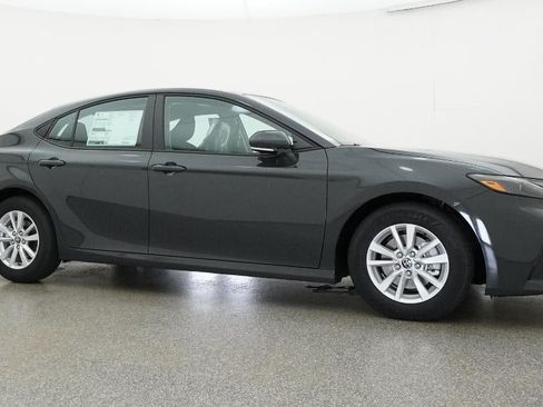 New 2026 Toyota Camry LE FWD image 28